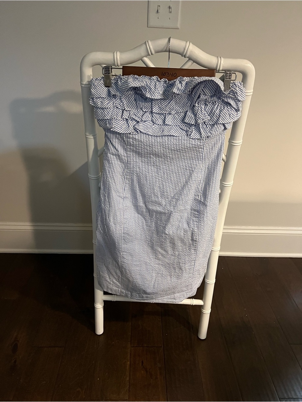 Vineyard Vines Seersucker ruffled strapless dress